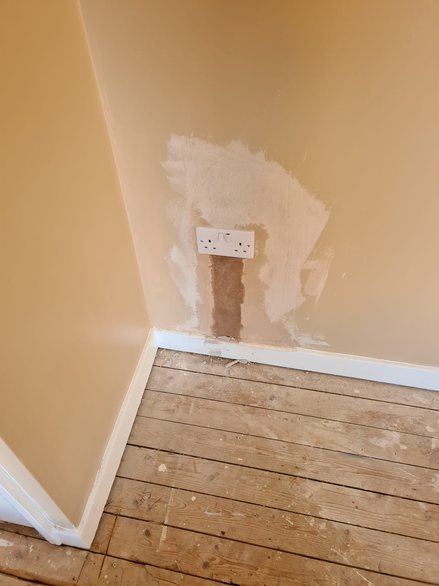 House Rewires Leeds - Full & Part house rewires Leeds full & part