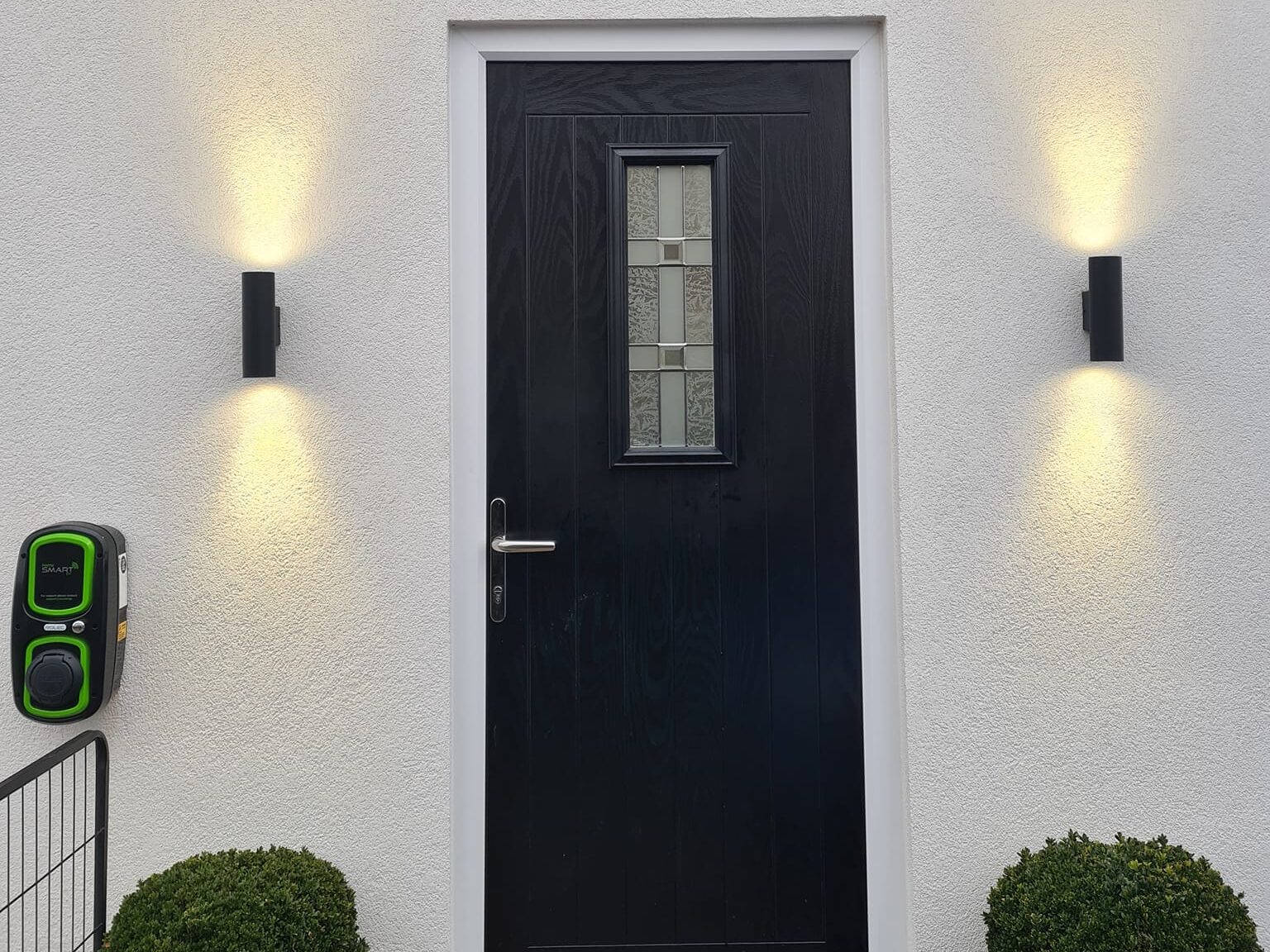 up down lights installed by electrician in leeds bro electrical